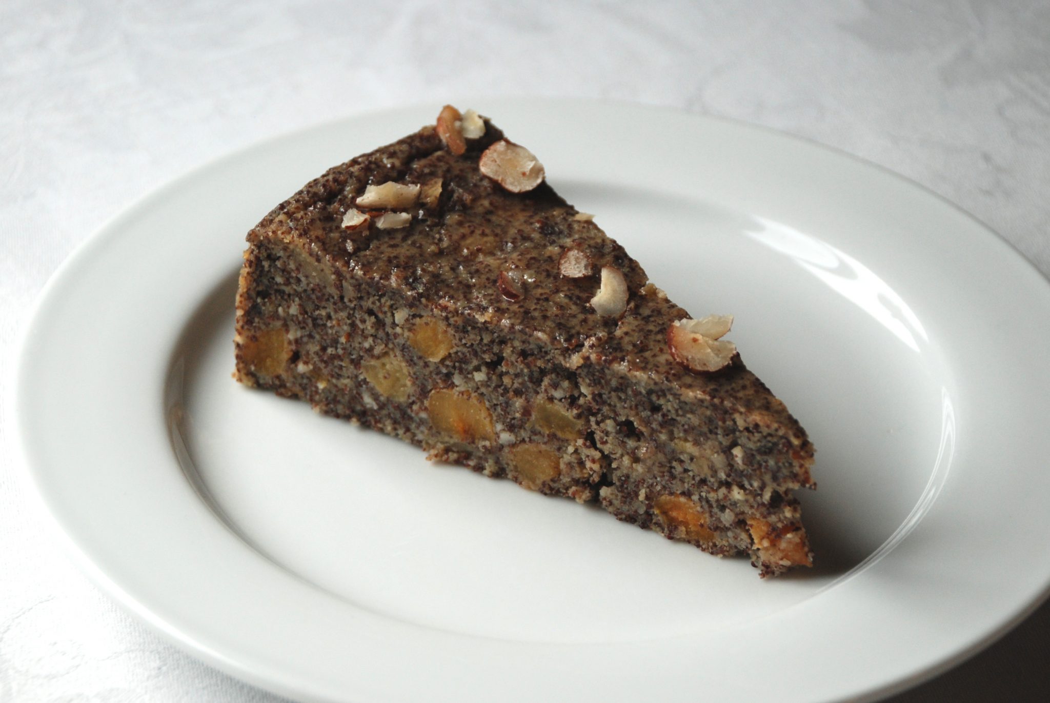 Saftiger Mohnkuchen mit Aprikosen – Werktagsveganer